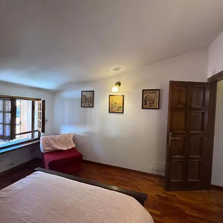 Casetta Con Camino In Centro